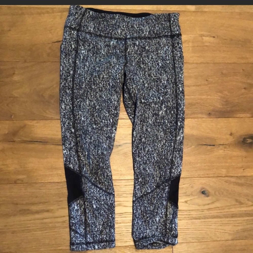 Pace Rival Lululemon